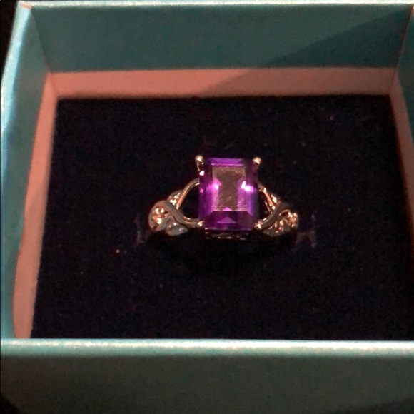 Ring (Amethyst) - Picture 6 of 7